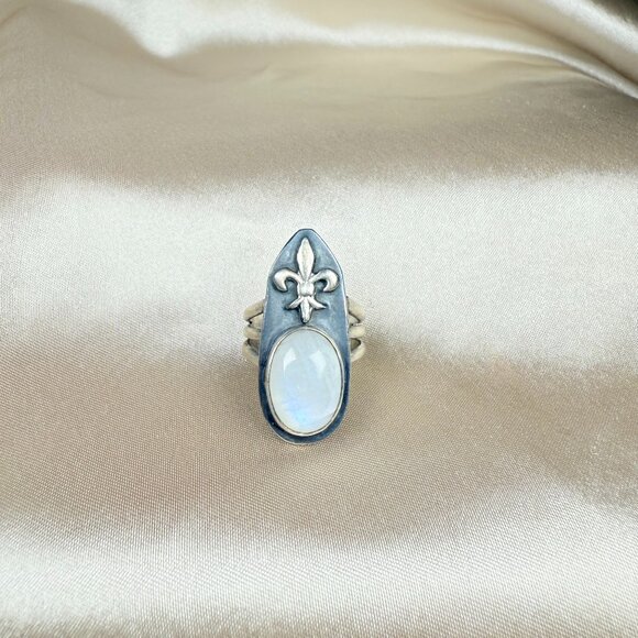 Handmade Oval Rainbow Moonstone Silver Ring Fleur-de-Lis Design Jewelry Size 6.5 - Picture 1 of 5